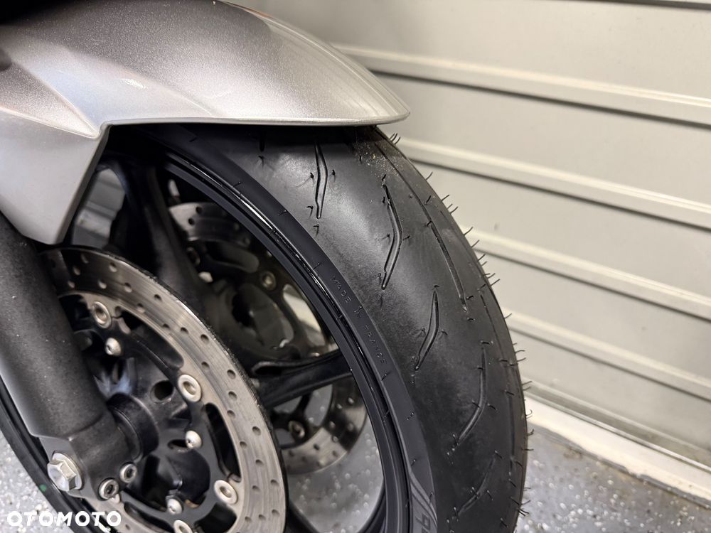 Yamaha R6 - 8
