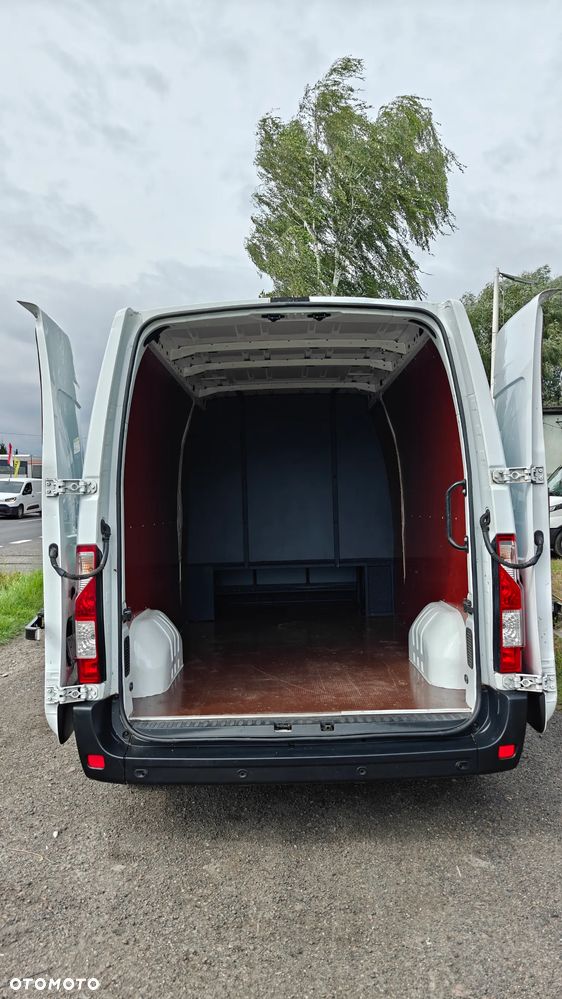 Renault Master  brygadówka 7 osób mały przebieg hak klima nawigacja tempomat - 8