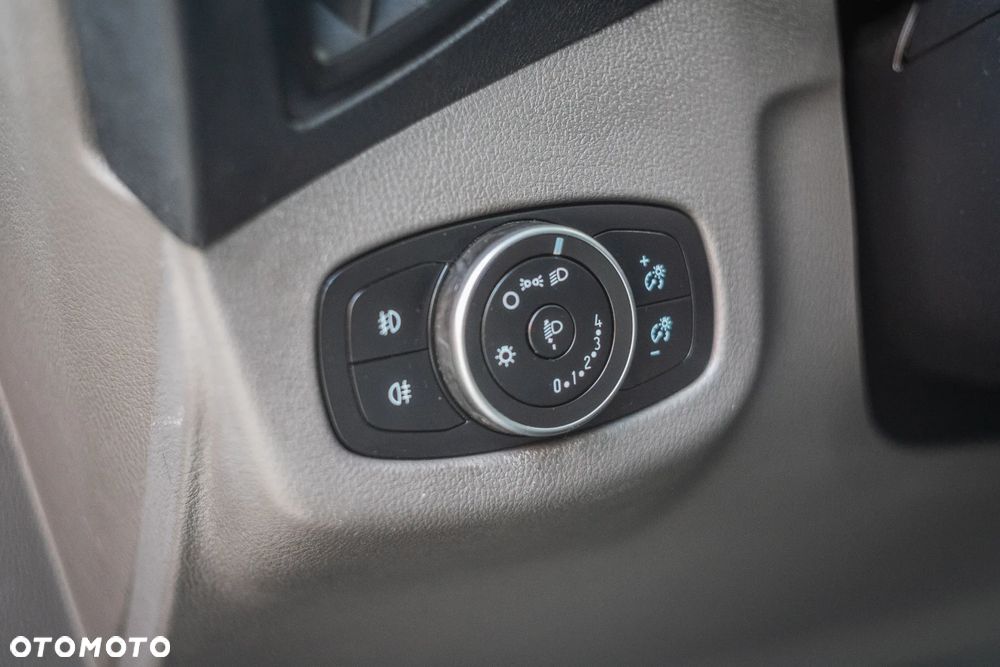 Ford Tourneo Connect 1.5 EcoBlue Trend - 19