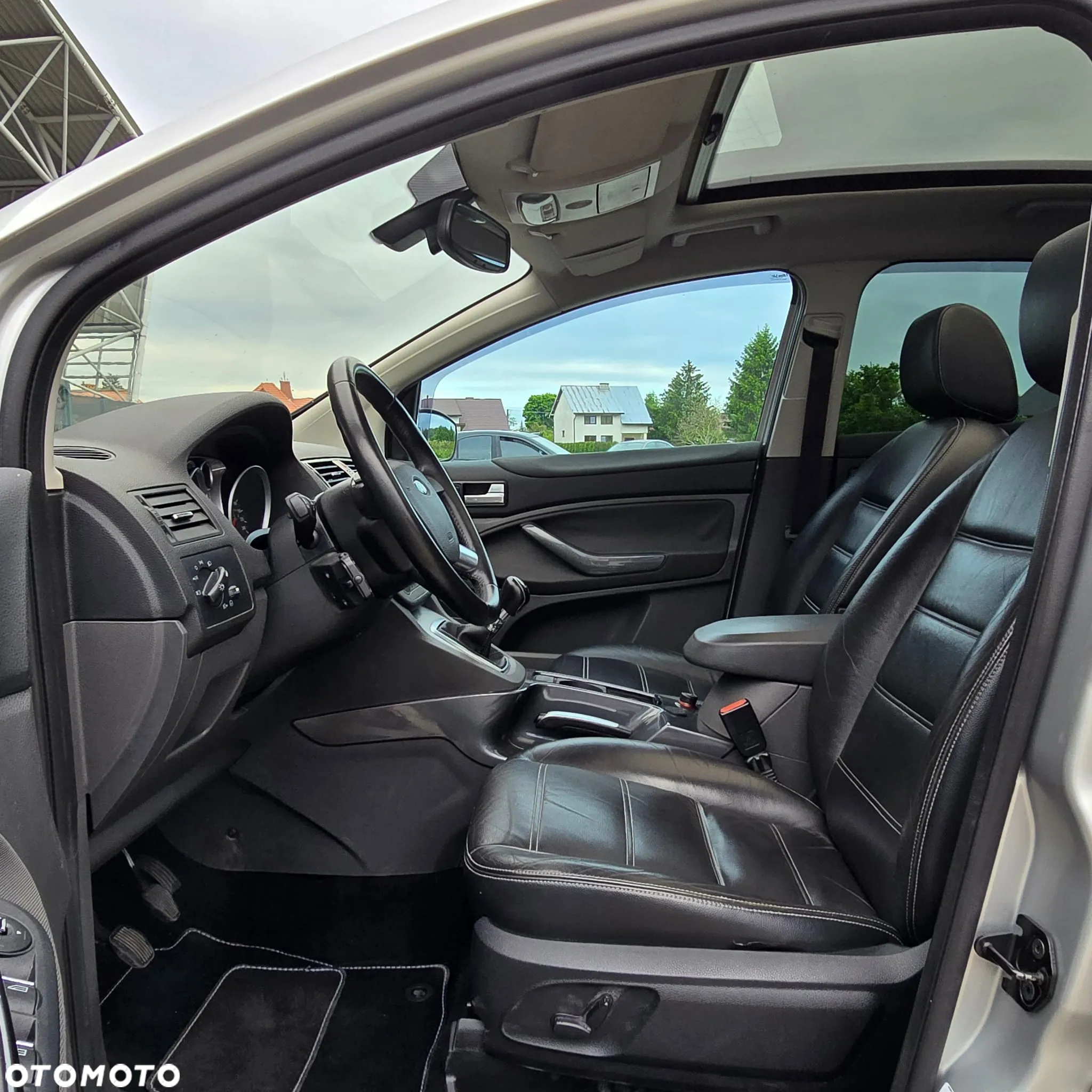 Ford Kuga 2.0 TDCi FWD Titanium - 15