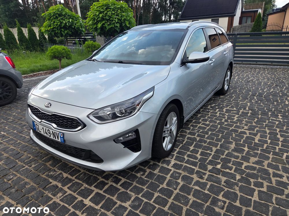 Kia Ceed 1.6 CRDi Eco-Dynamics+ (48V Mild-Hybrid) Platinum Edition - 11