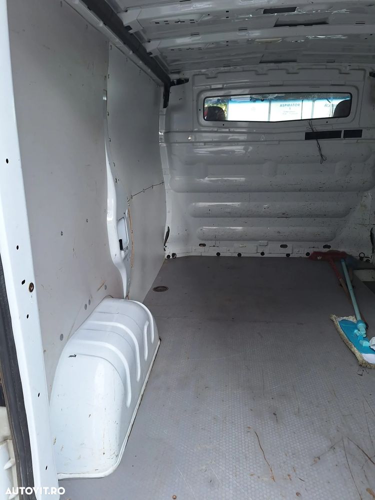Nissan Primastar dCi 115 L1H1 (9-Si.) premium - 8