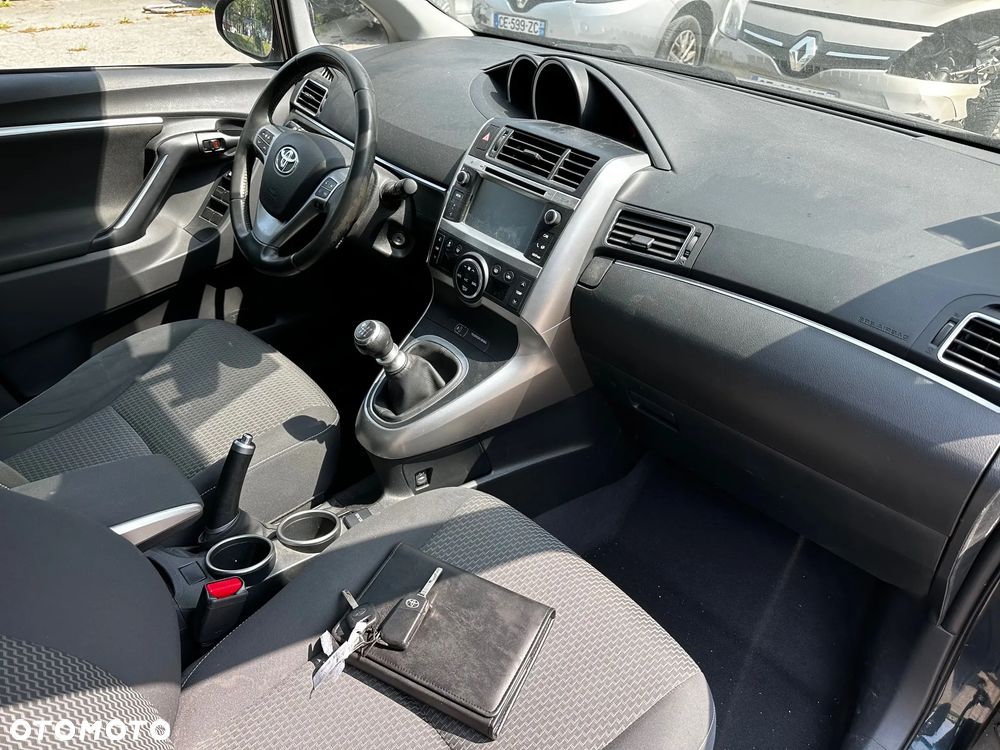 Toyota Verso - 5