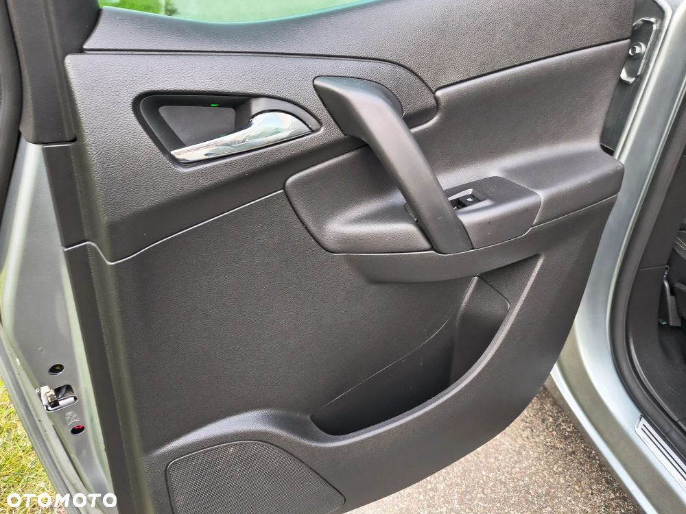 Opel Meriva 1.4 Innovation - 26