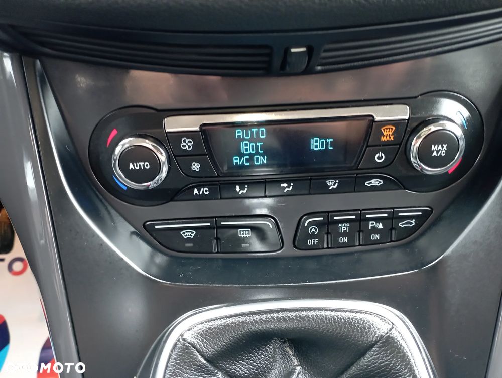 Ford Kuga - 11