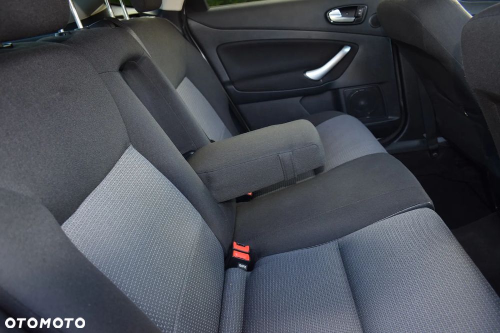 Ford Mondeo 1.6 Ti-VCT Trend - 34