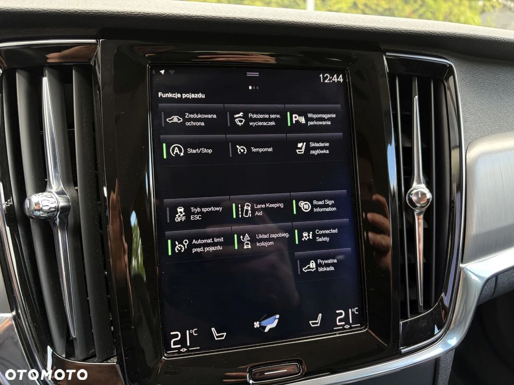 Volvo V90 D3 Geartronic Momentum Pro - 25