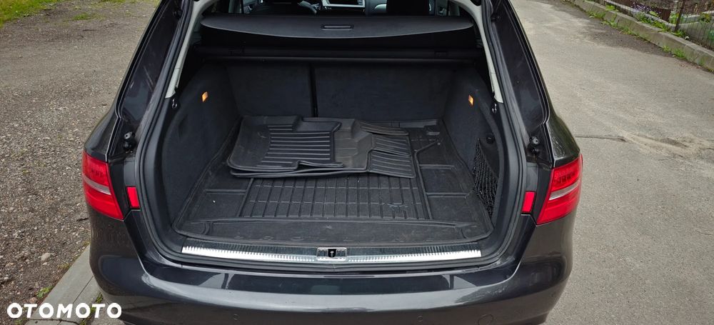 Audi A4 Avant - 11
