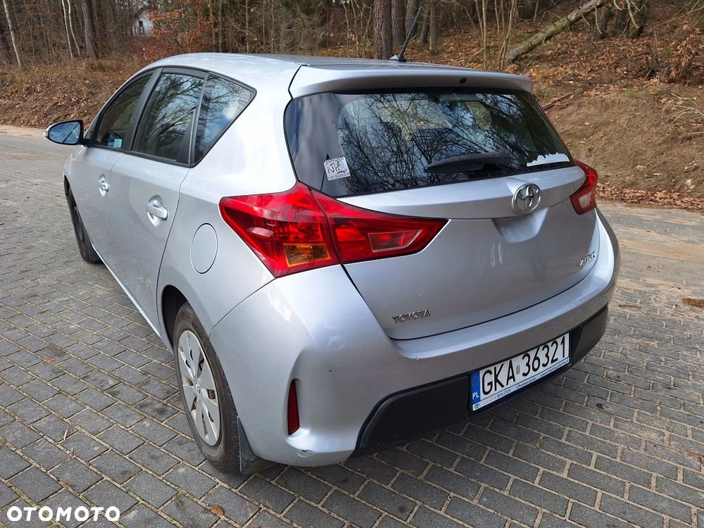 Toyota Auris 1.4 D-4D Comfort - 4