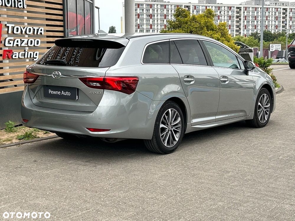 Toyota Avensis - 5