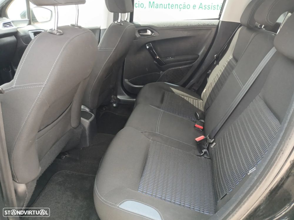Peugeot 208 1.2 VTi Allure - 16