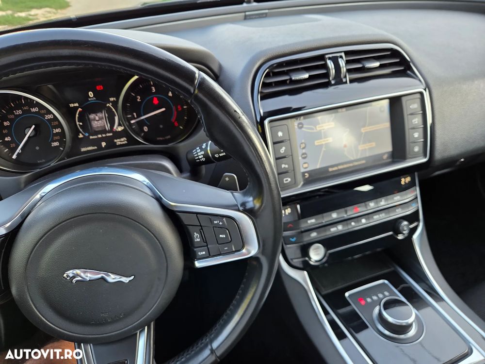 Jaguar XE 20d Aut. R-Sport - 8