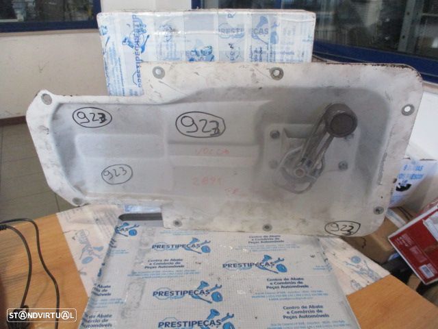 Elevador Manual Elevm923 VOLVO FL 614 2001 5.5 210Cv 2P CINZA FESQ - 1
