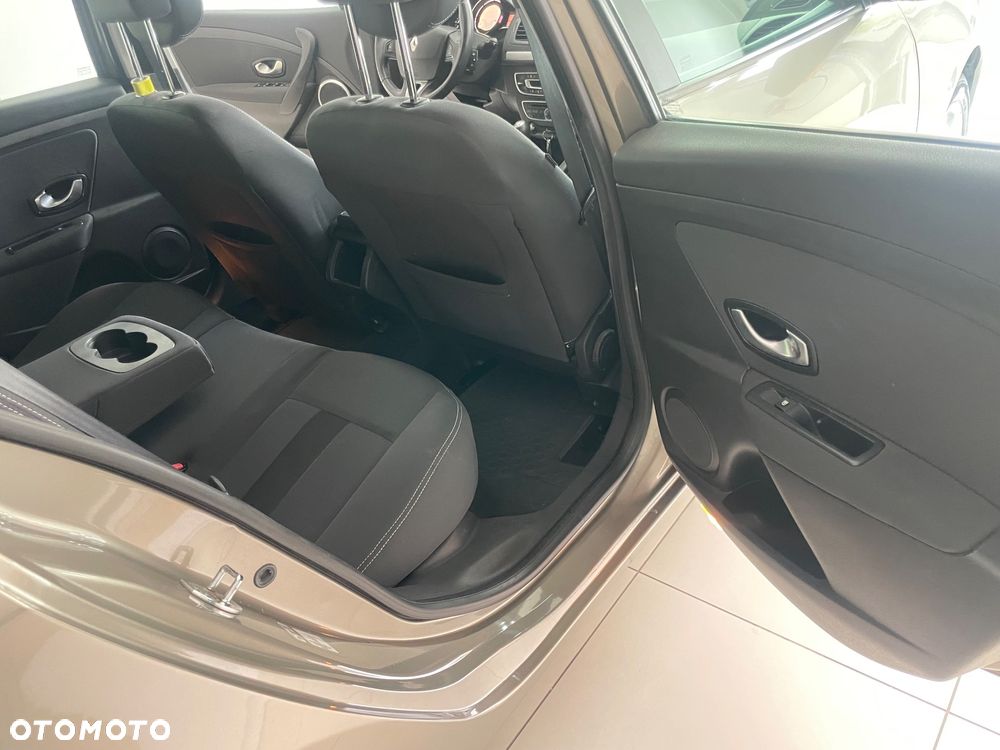 Renault Megane 1.6 16V Dynamique - 16