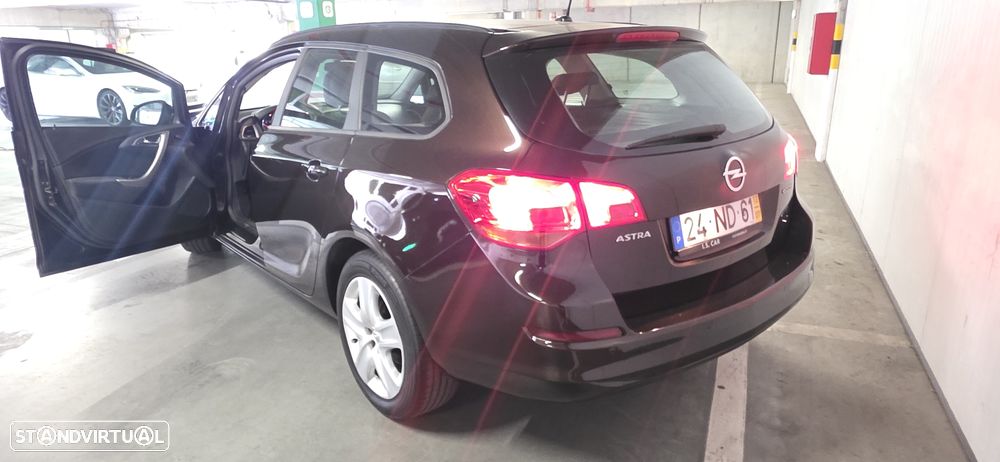 Opel Astra Sports Tourer 1.3 CDTI DPF EcoFLEX Sports Tourer Design Edition - 25