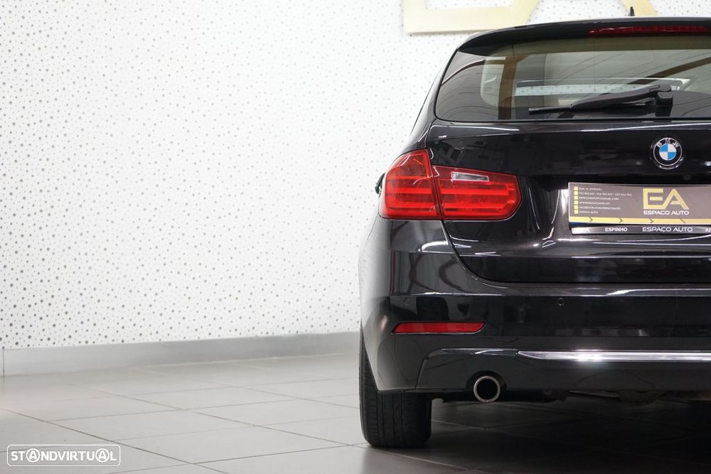 BMW 320 d Line Luxury - 49