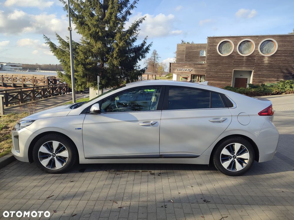 Hyundai IONIQ Hybrid Platinum - 6