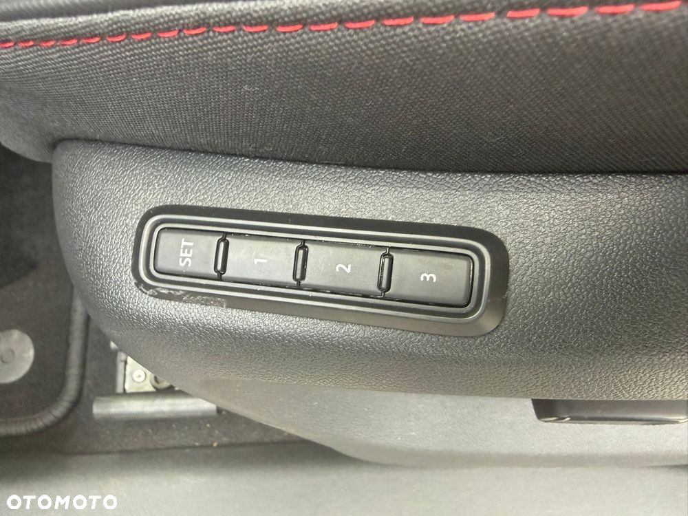 Skoda Kodiaq 2.0 TSI 4x4 DSG RS - 29