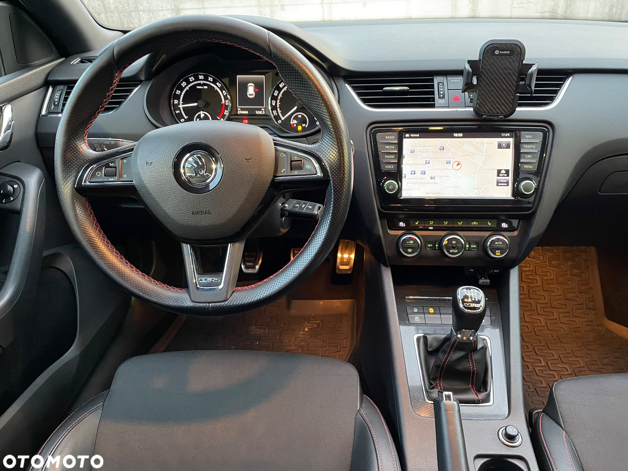 Skoda Octavia Combi 2.0 TDI RS - 20