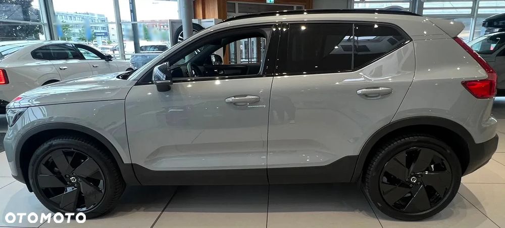 Volvo XC 40 B4 AWD Plus Dark - 15