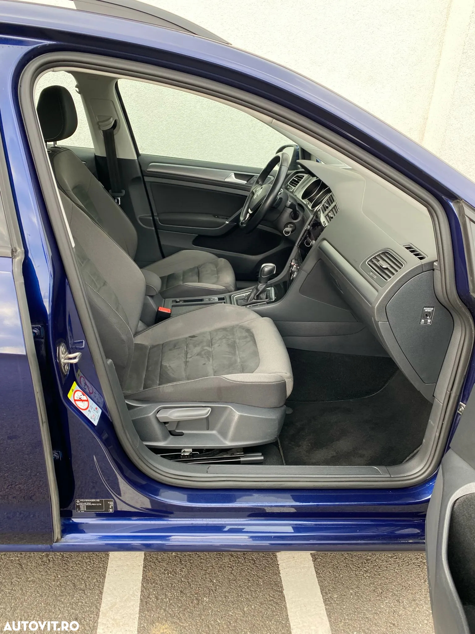 Volkswagen Golf 2.0 TDI SCR DSG Comfortline - 22