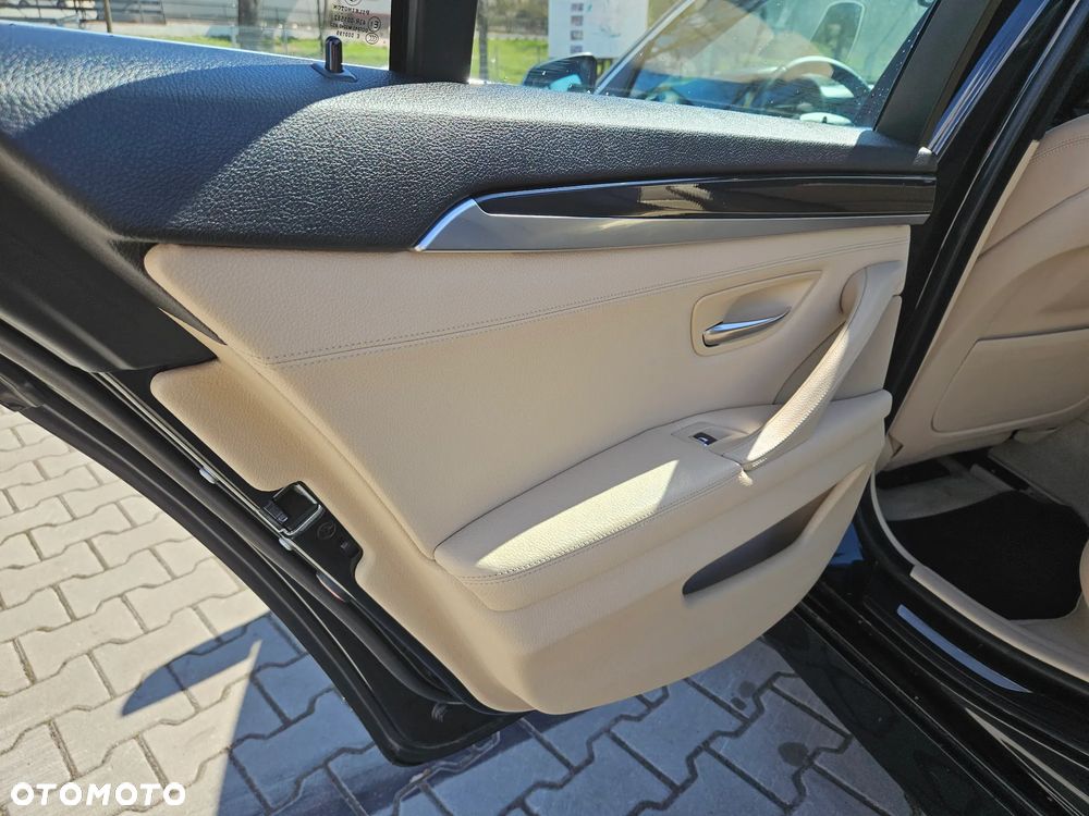 BMW Seria 5 520d - 15