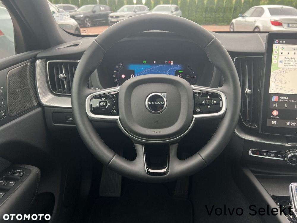 Volvo XC 60 T6 AWD Recharge Plus Black Edition - 11