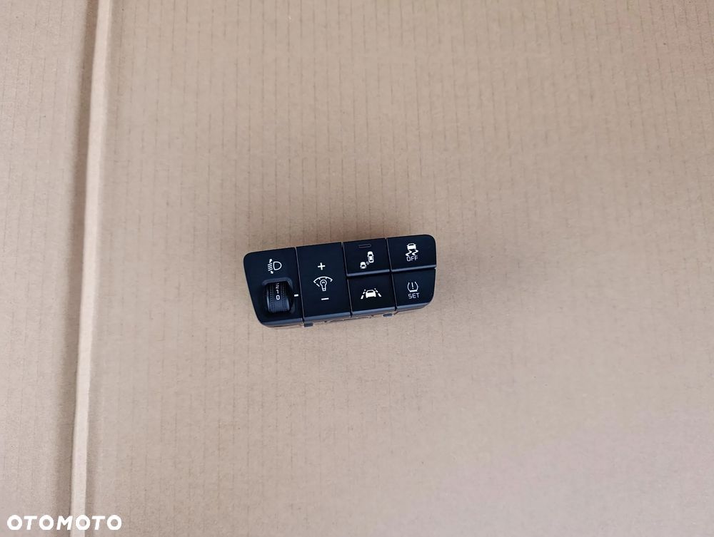KIA STONIC PANEL PRZEŁĄCZNIK 93700-H8AM0 - 1