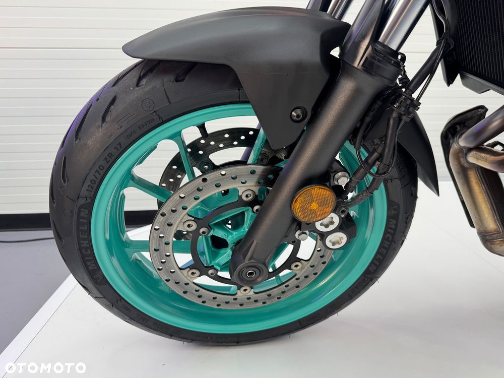 Yamaha MT - 33