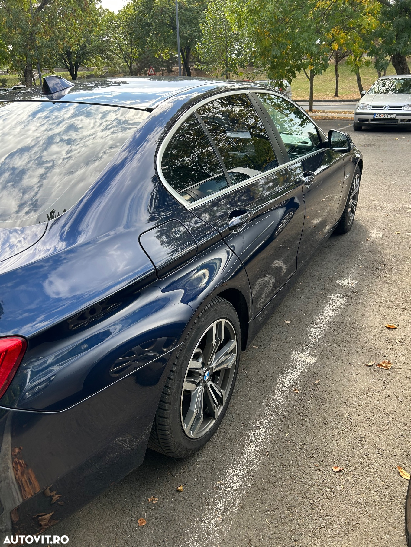 BMW Seria 5 520d xDrive - 4