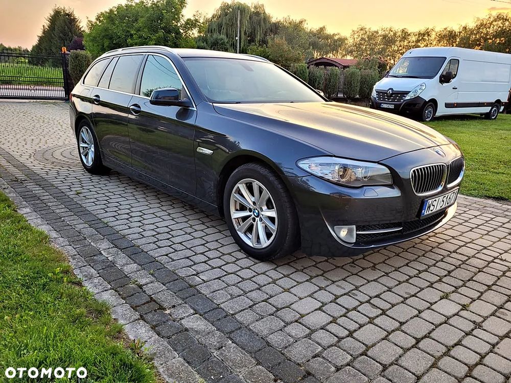 BMW Seria 5 520d Touring Luxury Line - 2