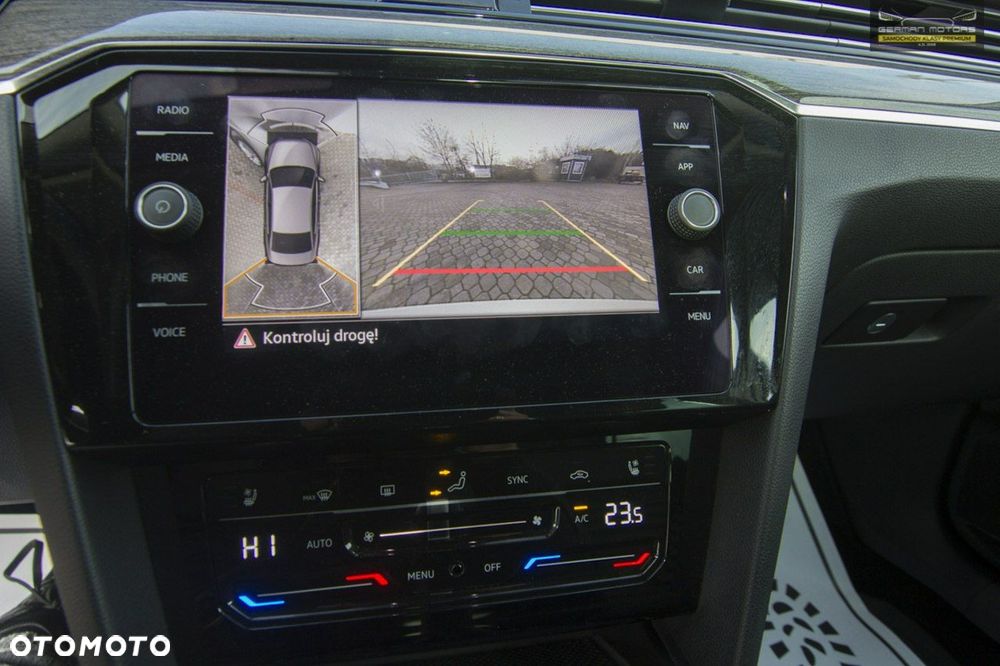 Volkswagen Passat - 30