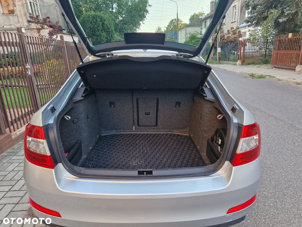 Skoda Octavia 1.4 TSI Edition DSG - 6