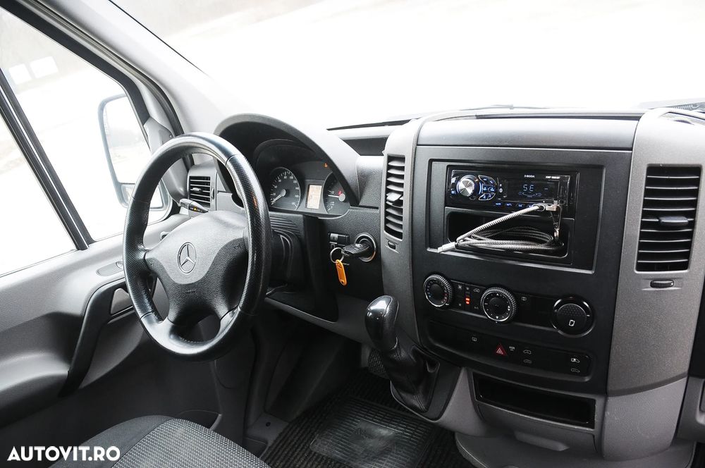 Mercedes-Benz Sprinter - 9
