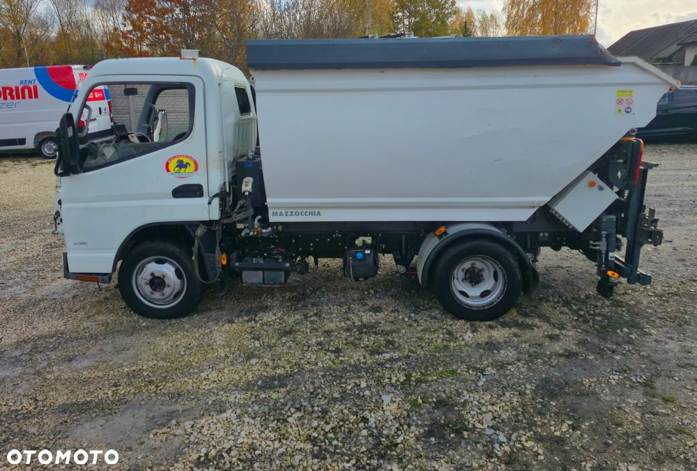 Mitsubishi CANTER FUSO - 13