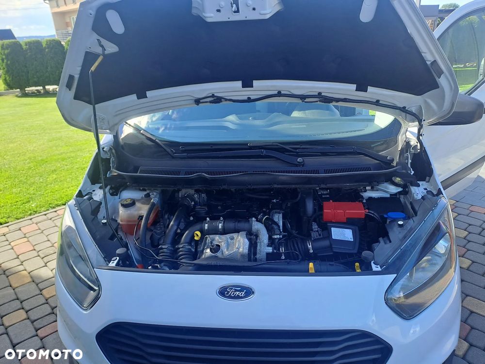 Ford Transit Courier - 4