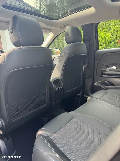 Mercedes-Benz GLA 180 d 8G-DCT - 11