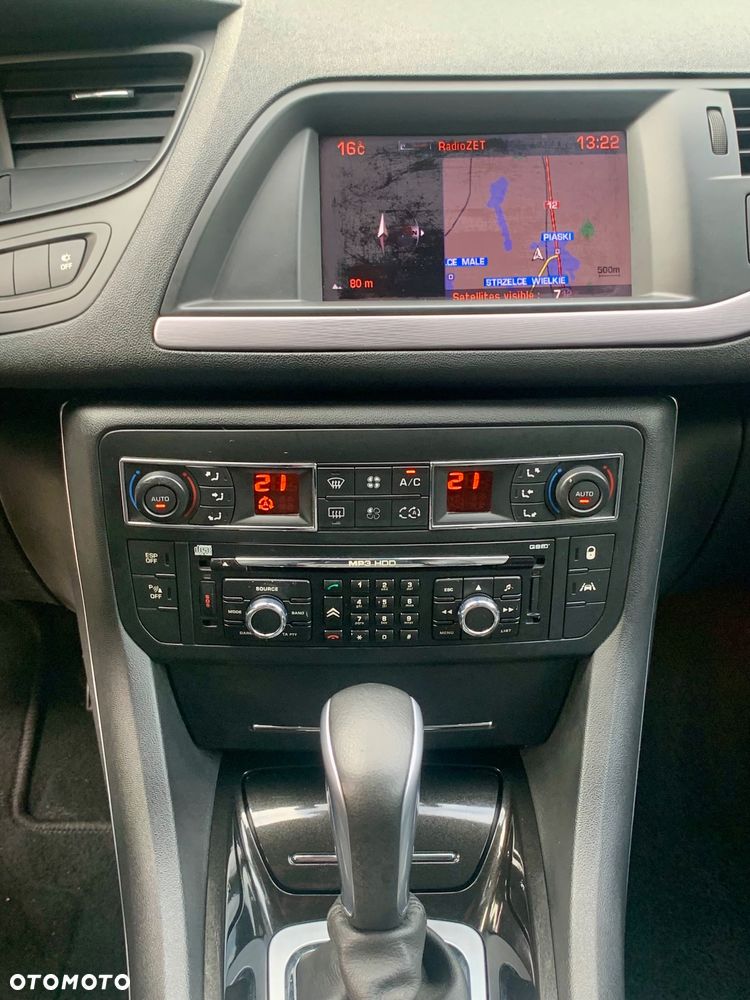 Citroën C5 2.0i 16V Exclusive Equilibre Navi - 14