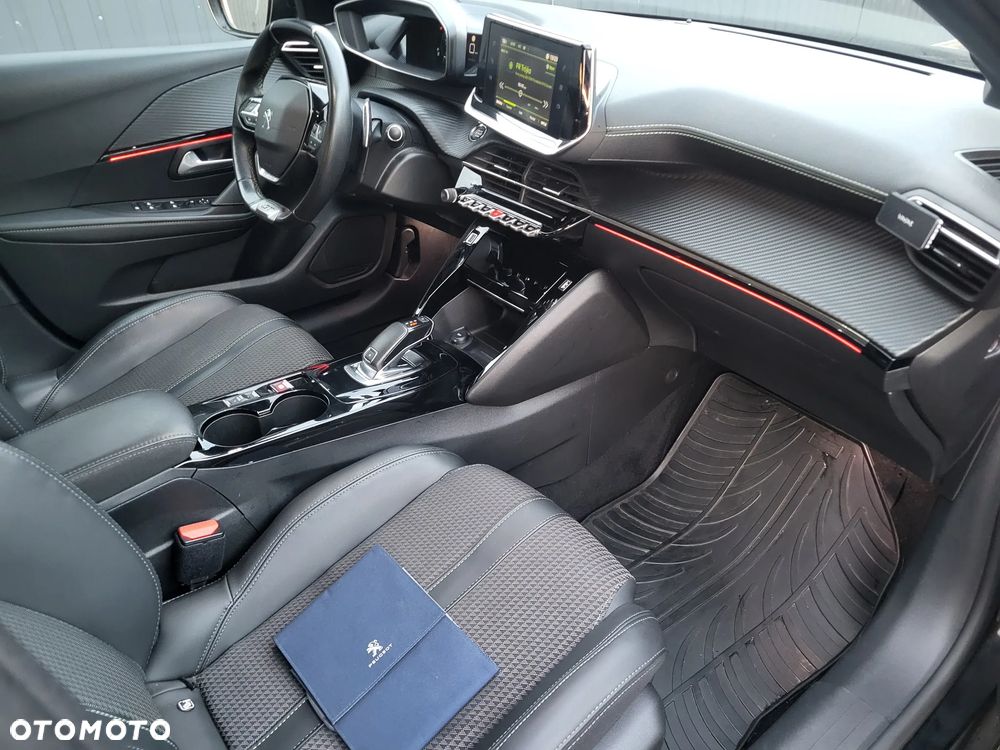 Peugeot 208 PureTech 130 EAT8 GT - 10