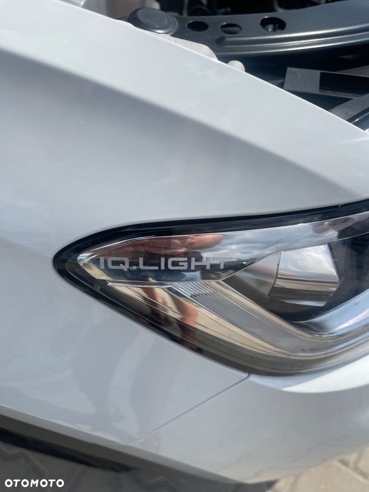 Volkswagen T-Roc - 8