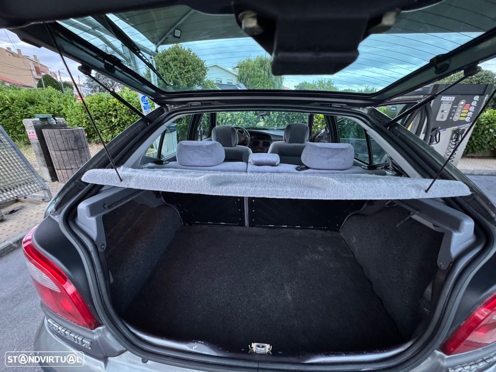 Renault Mégane 1.4 16V Air - 11