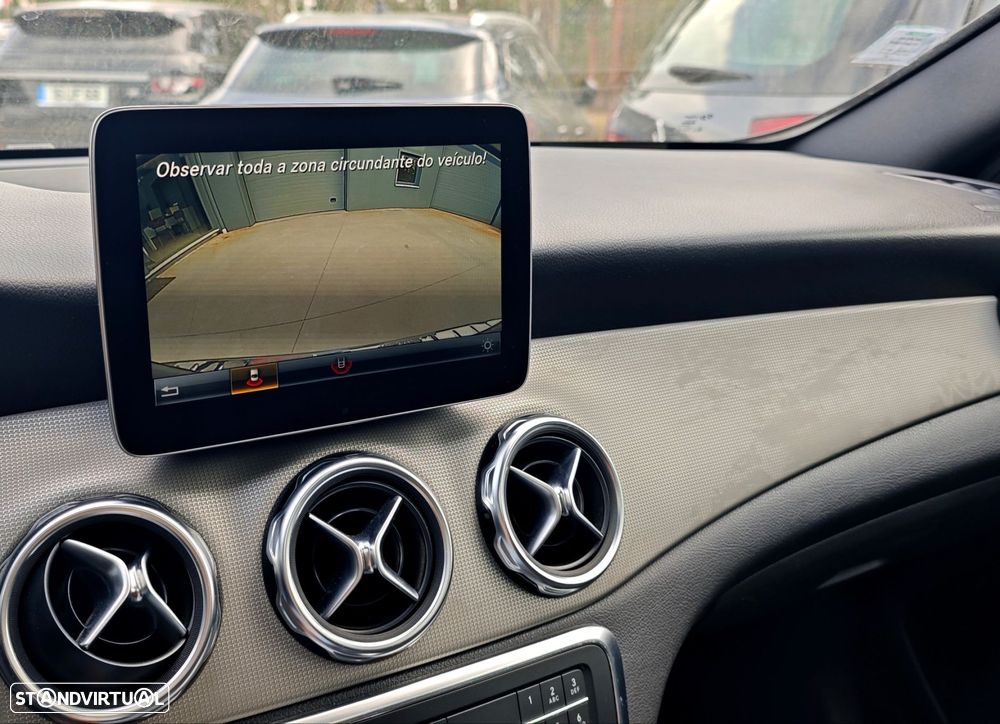 Mercedes-Benz GLA 180 d Urban - 21