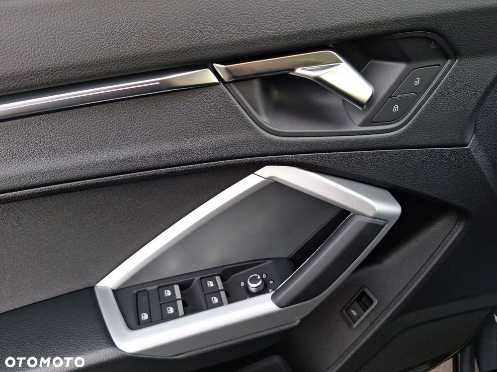 Audi Q3 Sportback - 10
