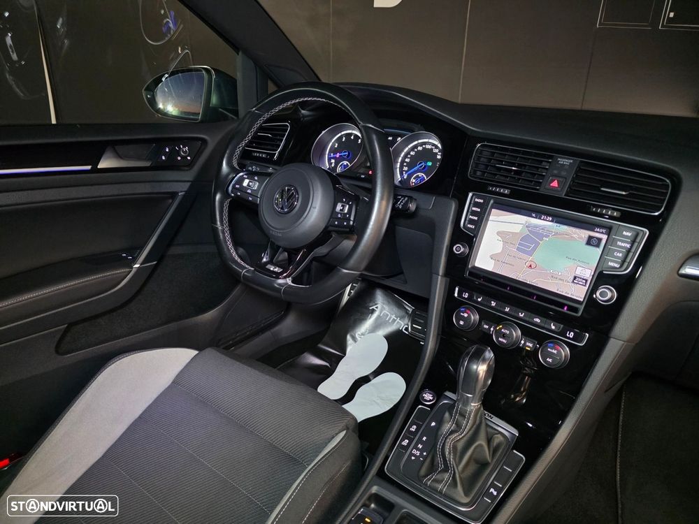 VW Golf 2.0 TSI R DSG - 7