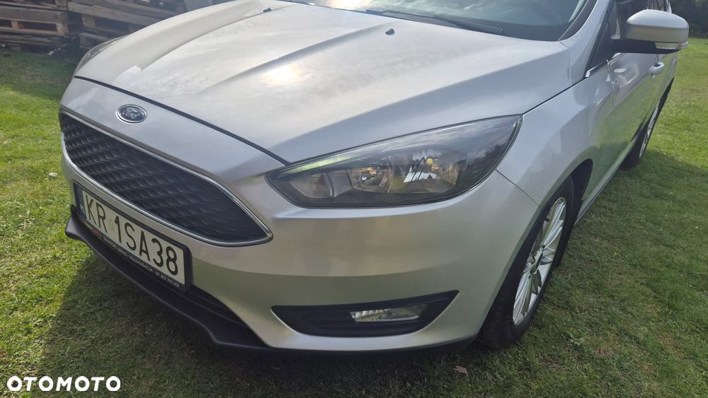 Ford Focus 1.5 TDCi SYNC Edition - 6