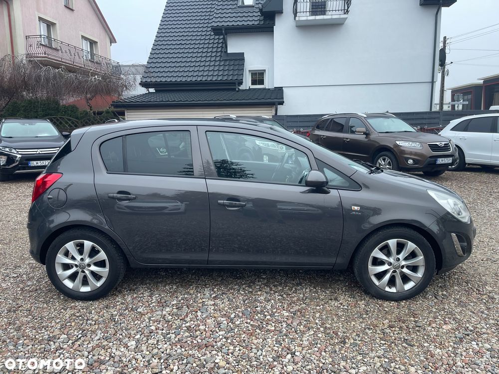Opel Corsa 1.2 16V Cosmo - 7