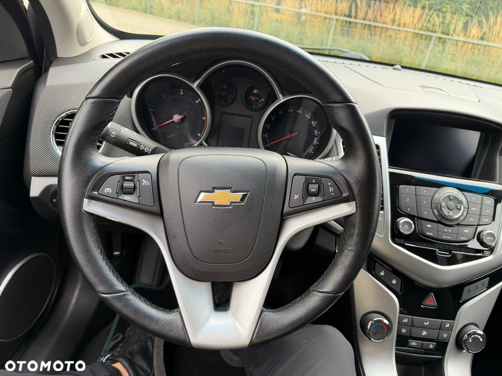 Chevrolet Cruze 2.0 LTZ - 11