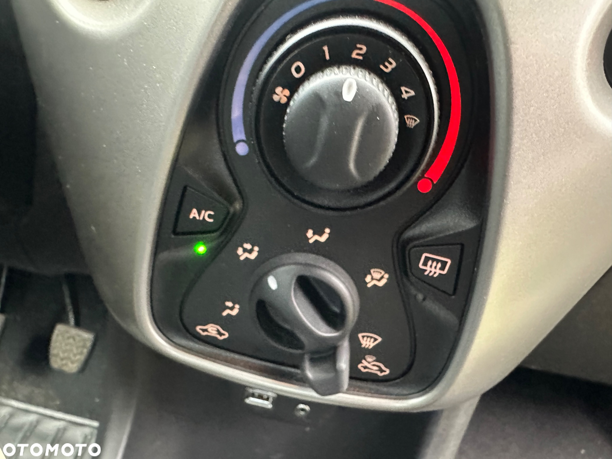 Toyota Aygo 1.0 VVT-i JBL Edition - 19