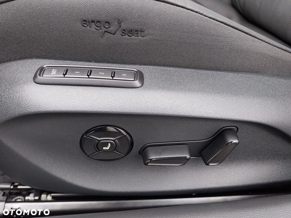 Skoda Superb 2.0 TDI SCR 4x4 L&K DSG - 14