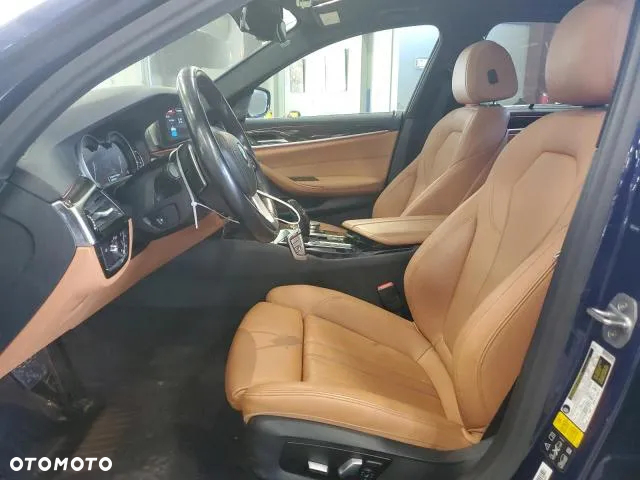 BMW Seria 5 530i xDrive Sport Line sport - 15